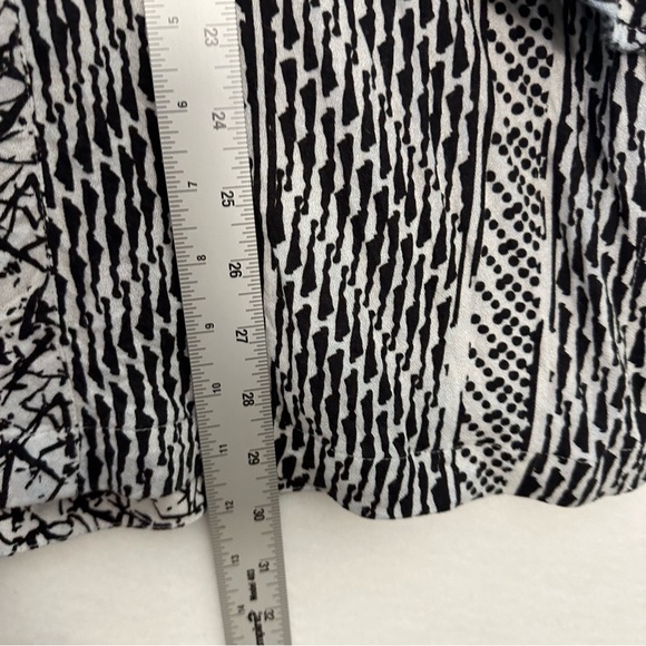 Soft Surroundings Tunic Top Womens 3X Abstract Artsy Wood Buttons Casual - Picture 9 of 10